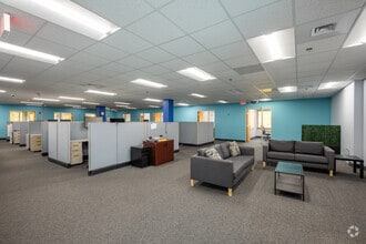 35 Parkwood Dr, Hopkinton, MA à louer Photo intérieure– Image 1 sur 5