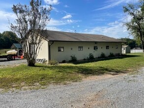 782 Candlers Mountain Rd, Rustburg, VA à louer Photo de l’immeuble– Image 1 sur 5