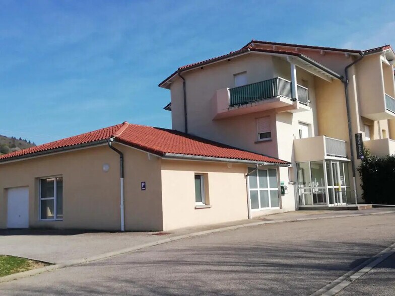 Bureau dans Coligny à louer - Photo de l’immeuble – Image 1 sur 3