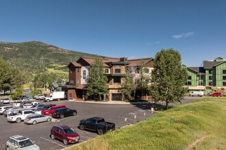 675 Snapdragon Way, Steamboat Springs, CO à louer Photo de l’immeuble– Image 2 sur 33