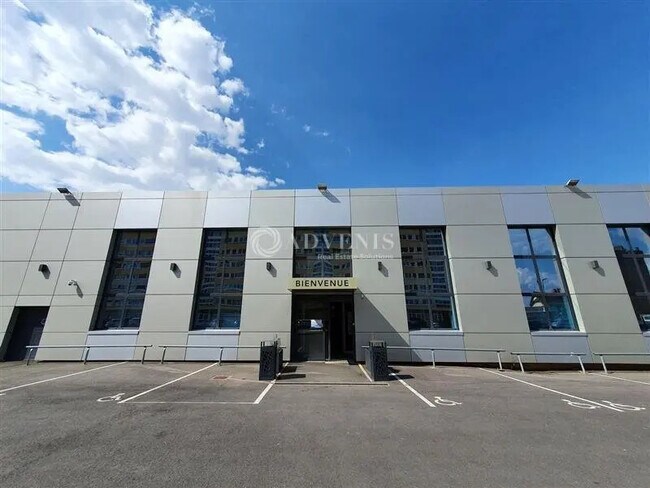 Plus de détails pour Bureau à louer