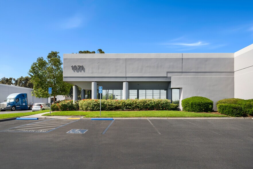 1101-1149 W 9th St, Upland, CA à louer - Photo de l’immeuble – Image 3 sur 8
