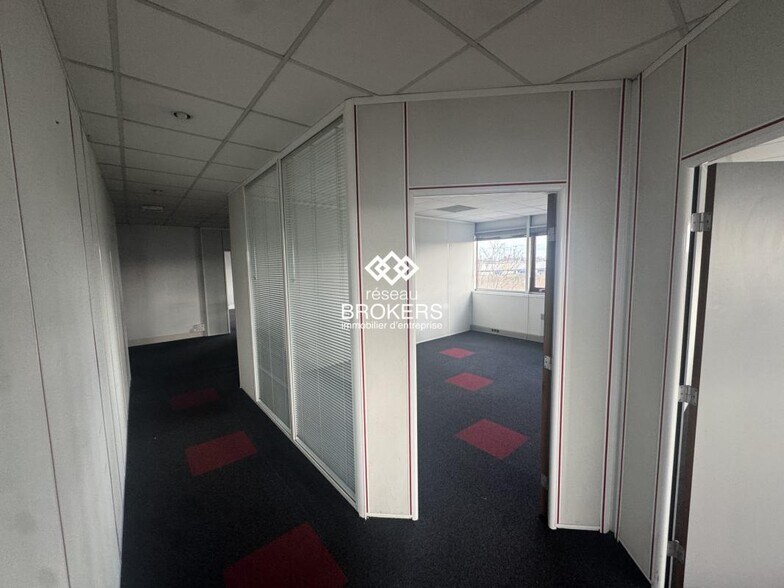 Bureau dans Gennevilliers à louer - Photo intérieure – Image 2 sur 4