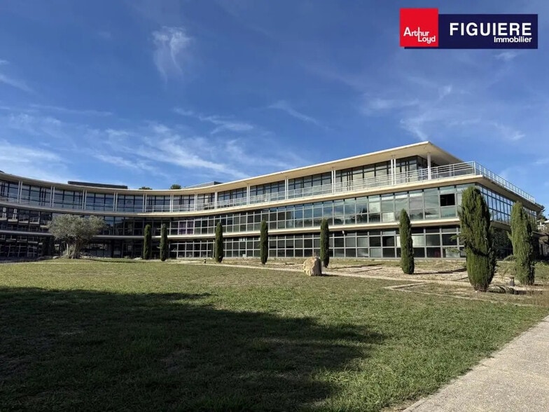 1330 Avenue Jean-René Guillibert Gautier De La Lauzière, Aix-en-Provence à louer - Photo de l’immeuble – Image 2 sur 8