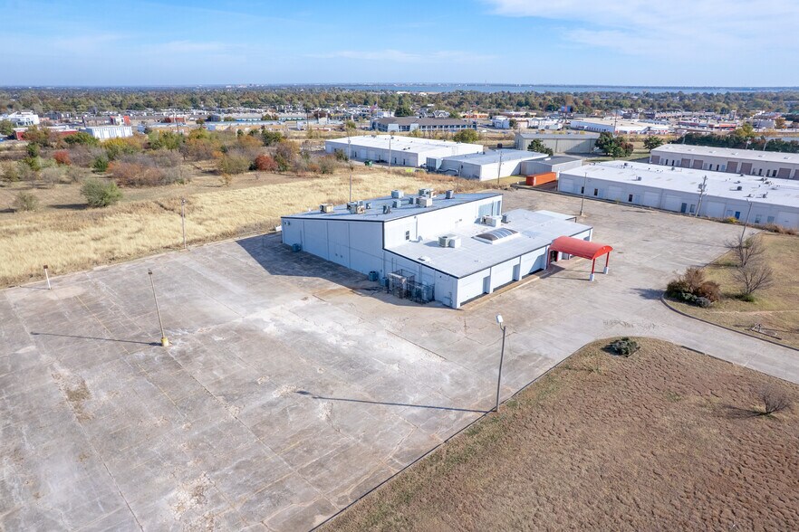 6825 W Wilshire Blvd, Oklahoma City, OK à vendre - Photo de l’immeuble – Image 2 sur 54