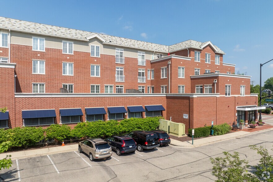 725-775 N Waukegan Rd, Deerfield, IL à louer - Photo de l’immeuble – Image 2 sur 35