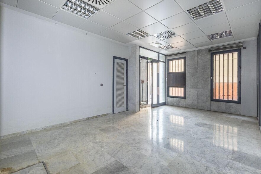 Local commercial dans Iznalloz, Granada à vendre - Photo intérieure – Image 2 sur 21