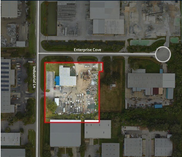 7703 Industrial Ln, Tampa, FL à louer - Photo de l’immeuble – Image 1 sur 1