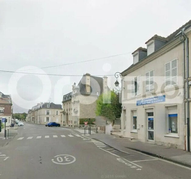 Bureau dans Compiègne à louer - Photo de l’immeuble – Image 1 sur 6