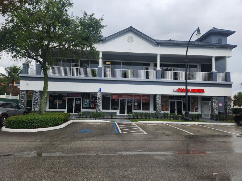 377 N State Road 7, Plantation, FL à louer - Photo de l’immeuble – Image 1 sur 4