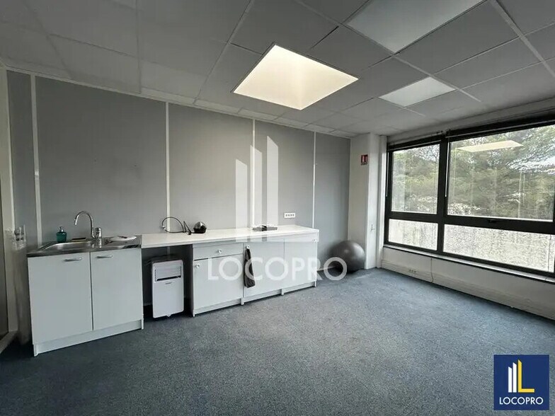 Bureau dans SOPHIA ANTIPOLIS à louer - Photo intérieure – Image 2 sur 7