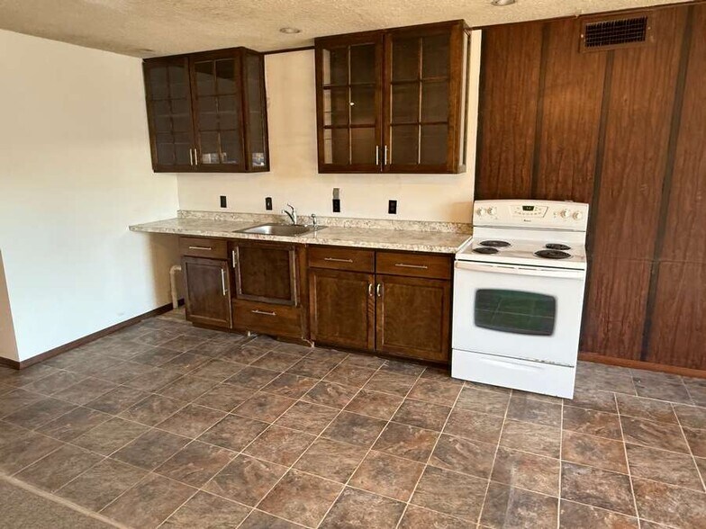 211 S Main St, Atkinson, NE à vendre - Photo de l’immeuble – Image 3 sur 14