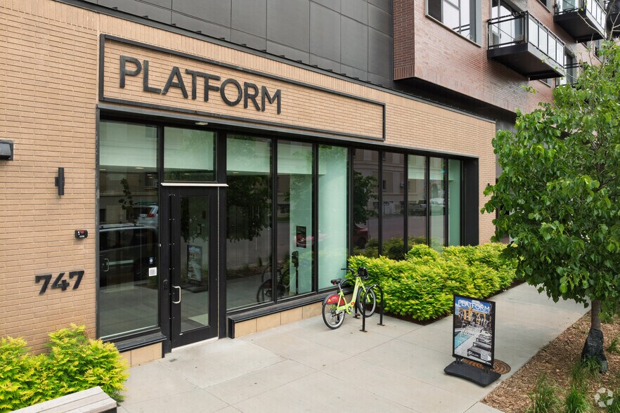 747 Hampden Ave, Saint Paul, MN à vendre - Photo de l’immeuble – Image 3 sur 30