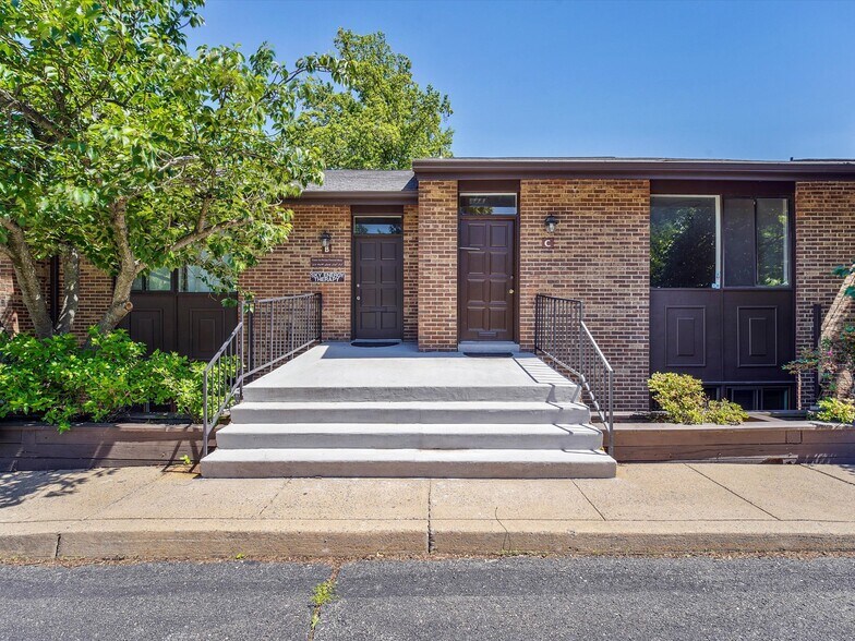 311 Maple Ave W, Vienna, VA à louer - Photo de l’immeuble – Image 2 sur 46