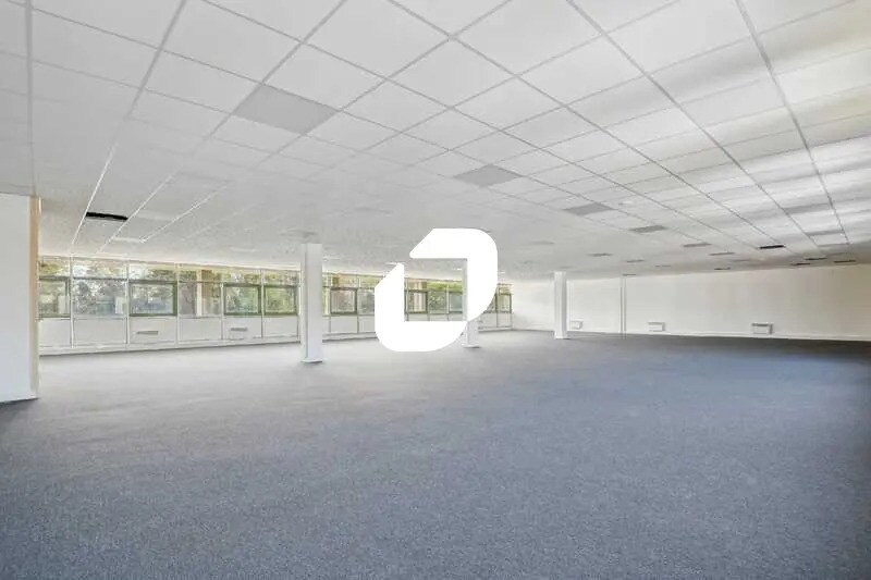 Local d’activités dans Lisses à louer - Photo intérieure – Image 3 sur 14