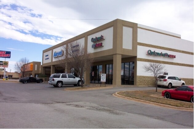2811 Southwest Pky, Wichita Falls, TX à louer - Photo de l’immeuble – Image 2 sur 4