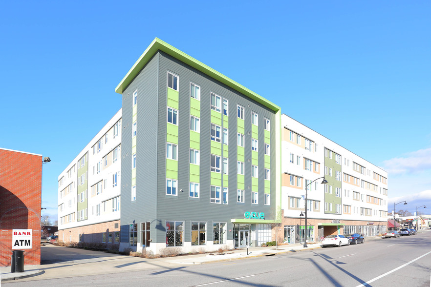 710 S Illinois Ave, Carbondale, IL à louer - Photo de l’immeuble – Image 1 sur 1