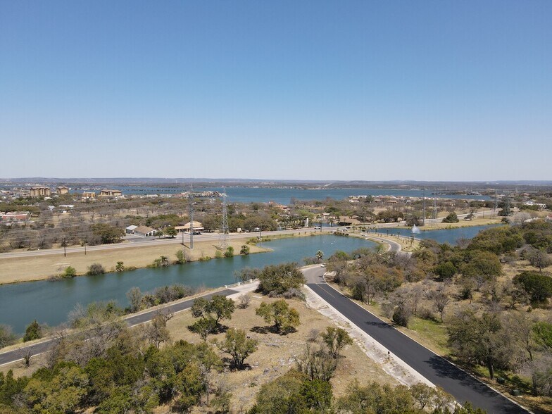 Hi Circle South @ Clayton Nolan, Horseshoe Bay, TX à vendre - Photo de l’immeuble – Image 3 sur 9