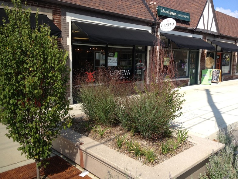 5614-5648 E Washington St, Indianapolis, IN à louer - Photo de l’immeuble – Image 3 sur 5