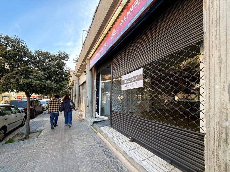Local commercial dans Vilanova i la Geltrú, Barcelona à louer - Photo de l’immeuble – Image 3 sur 5