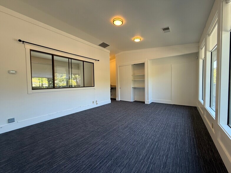 110 Tiburon Blvd, Mill Valley, CA à louer - Photo de l’immeuble – Image 3 sur 9