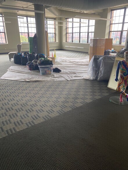 318 E Chicago St, Milwaukee, WI à vendre - Photo de l’immeuble – Image 3 sur 25