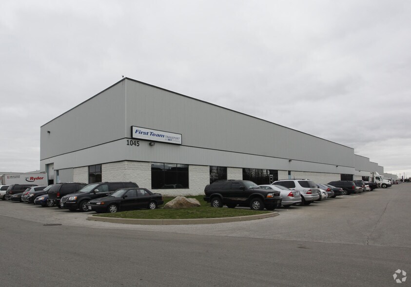 1045 Middlegate Rd, Mississauga, ON à louer - Photo de l’immeuble – Image 2 sur 4