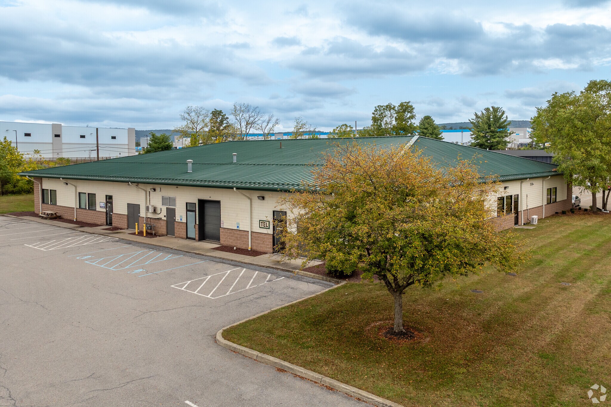20 Corporate Park Dr, Hopewell Junction, NY à louer Photo principale– Image 1 sur 5