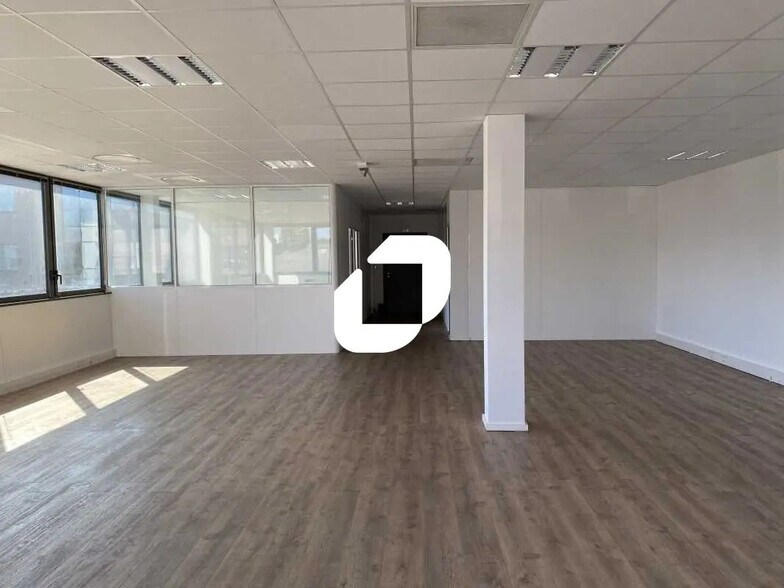 Bureau dans Pessac à louer - Photo de l’immeuble – Image 2 sur 13