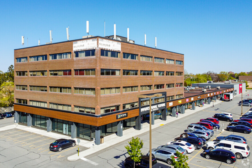 1580 Merivale Rd, Ottawa, ON à louer - Photo principale – Image 1 sur 5