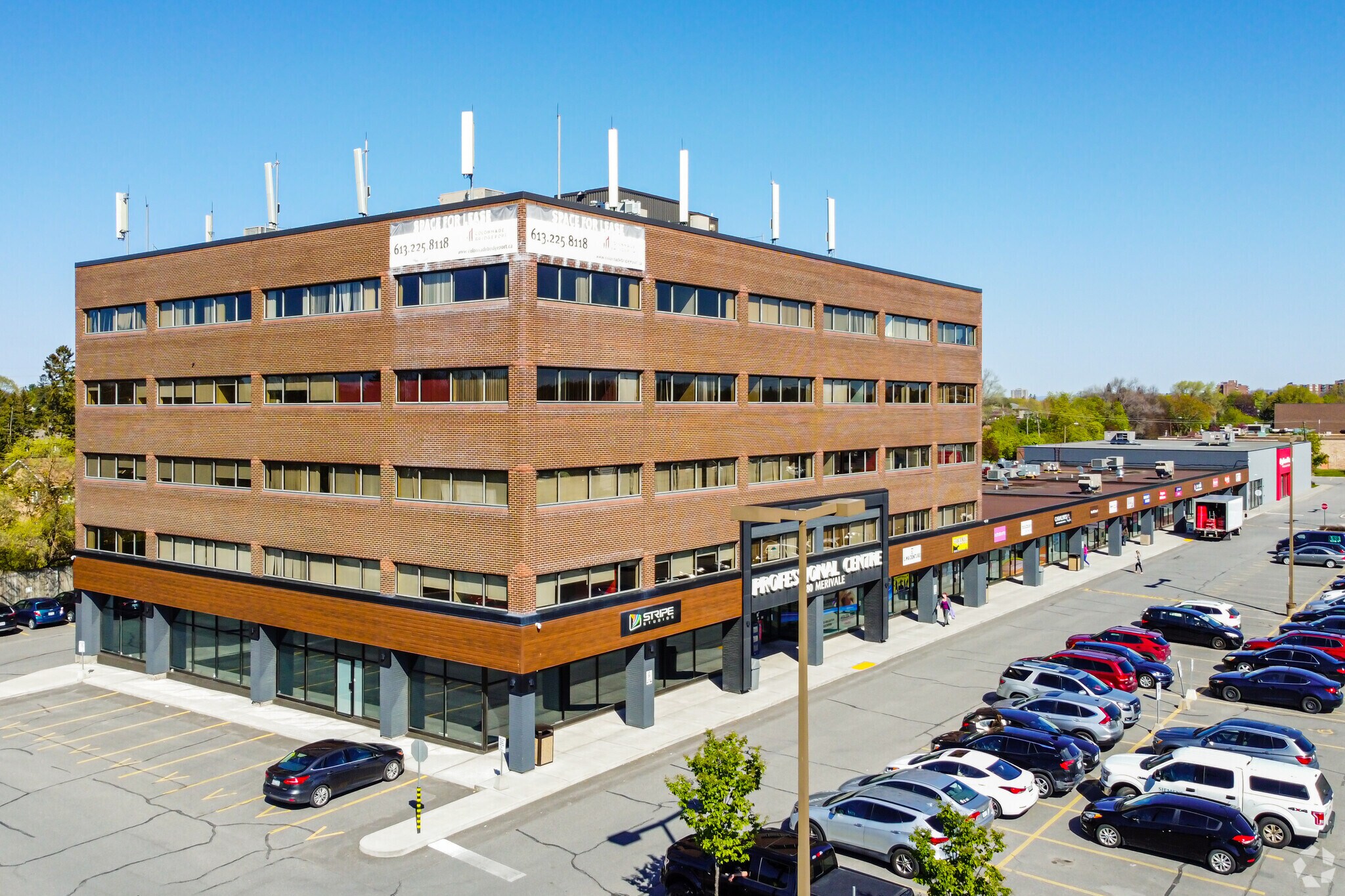 1580 Merivale Rd, Ottawa, ON à louer Photo principale– Image 1 sur 6