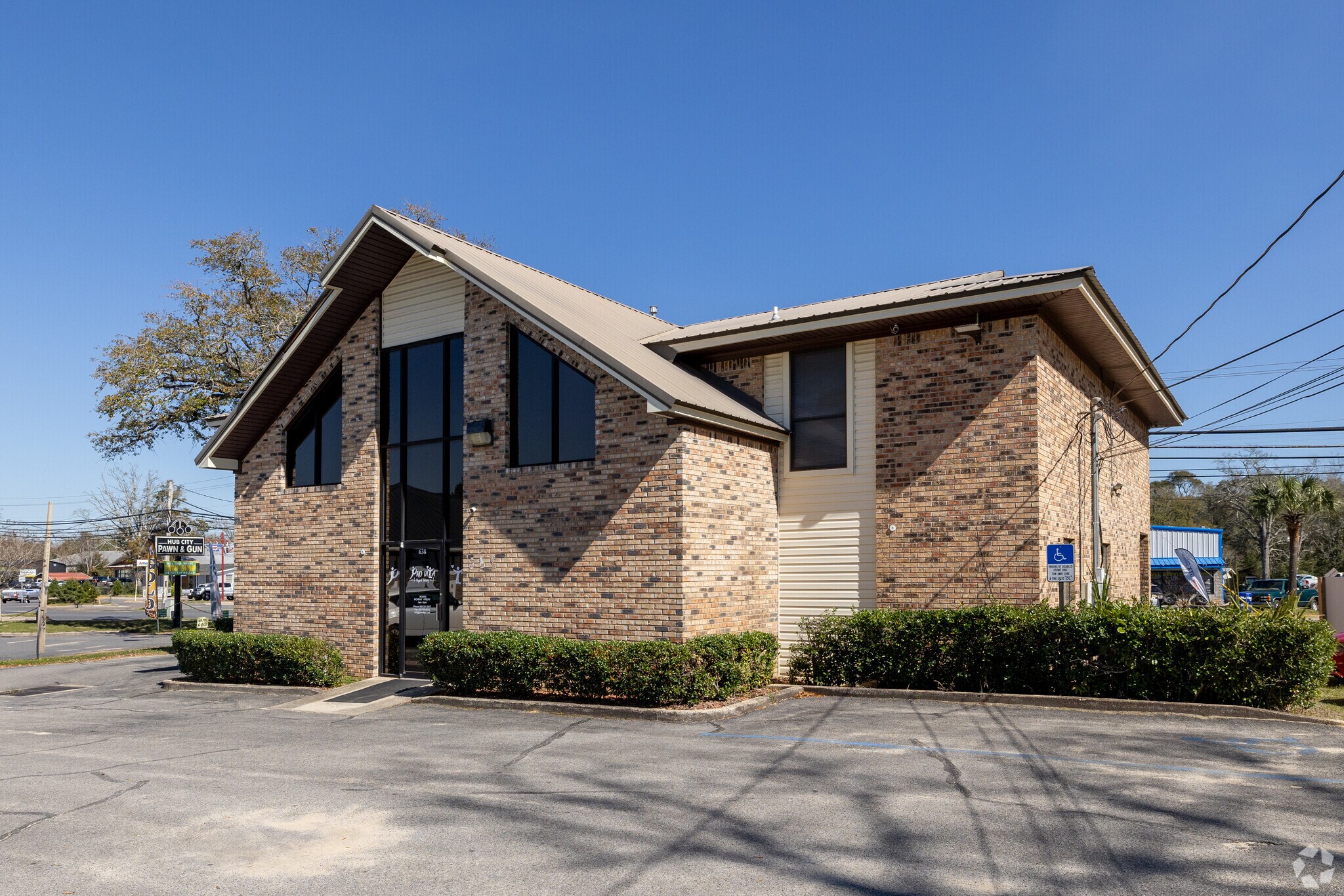638 N Ferdon Blvd, Crestview, FL à louer Photo principale– Image 1 sur 2