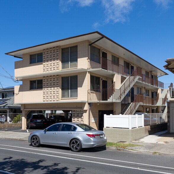 722 University Ave, Honolulu, HI à vendre - Photo de l’immeuble – Image 2 sur 25