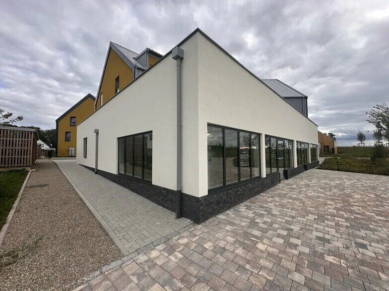 Local commercial dans Niederhausbergen à vendre - Photo de l’immeuble – Image 1 sur 7