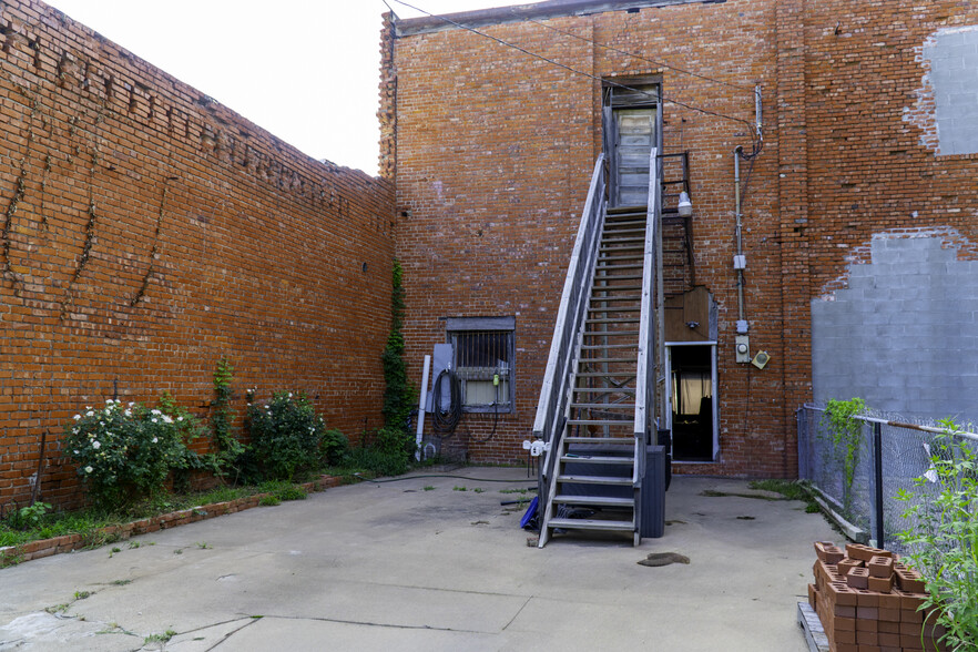 120 N Main St, Yale, OK à vendre - Photo de l’immeuble – Image 3 sur 30