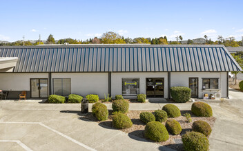 1211 W College Ave, Santa Rosa, CA à louer Photo de l’immeuble– Image 1 sur 5