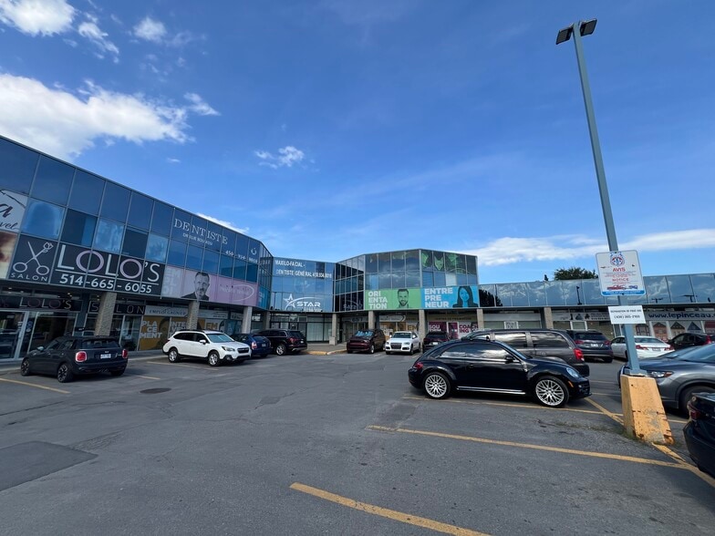 643-675 Boul Curé-Labelle, Laval, QC à louer - Photo principale – Image 1 sur 23