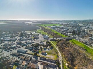 Plus de détails pour 124 Gonda St, Royal Oaks, CA - Logement à vendre