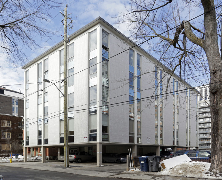 309 Cooper St, Ottawa, ON à louer - Photo de l’immeuble – Image 2 sur 3