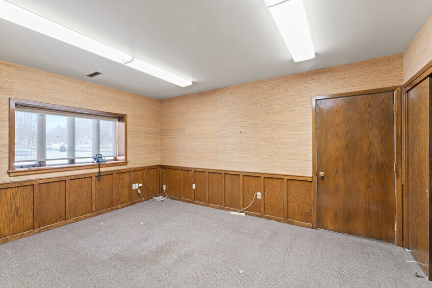 2305 Branch Rd, Flint, MI à louer - Photo intérieure – Image 3 sur 6