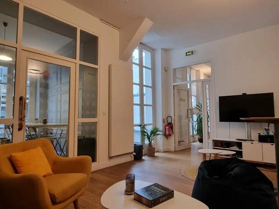 Bureau dans Paris à louer Photo de l’immeuble– Image 1 sur 12