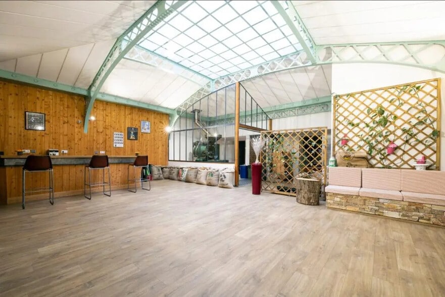 Local commercial dans Pau à vendre - Photo intérieure – Image 1 sur 4