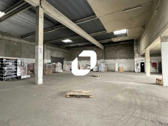 Plus de détails pour Bureau, Industriel/Logistique à louer