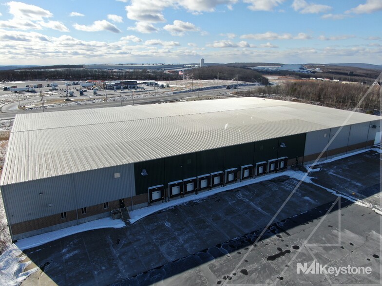 50 Keystone Blvd, Pottsville, PA à louer - Photo de l’immeuble – Image 2 sur 10
