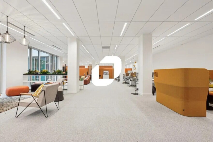 Bureau dans Fontenay-sous-Bois à louer - Photo de l’immeuble – Image 2 sur 20