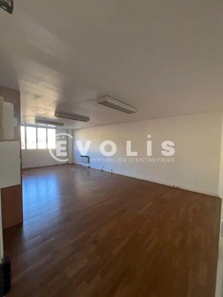 Bureau dans Châtillon à louer - Photo intérieure – Image 2 sur 7