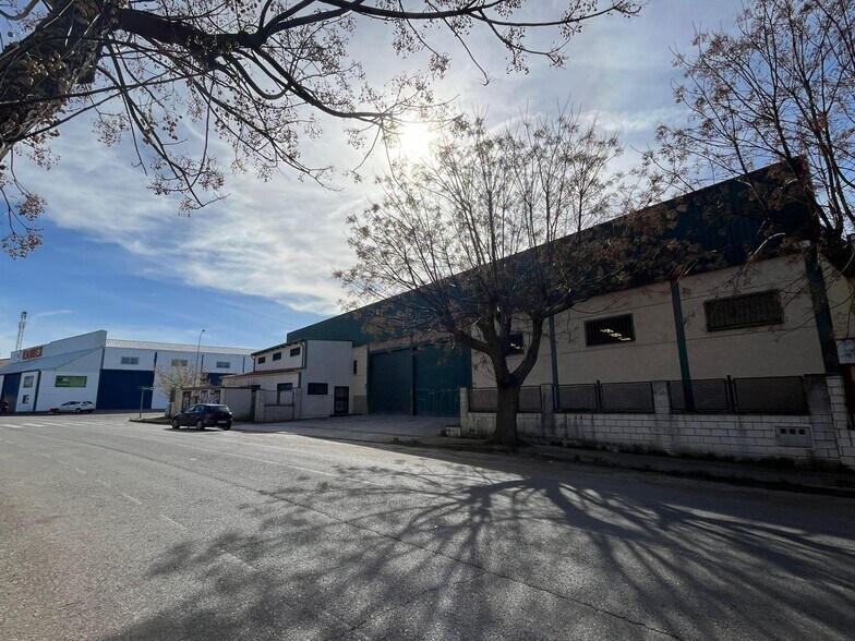 Industriel/Logistique dans Malpartida de Cáceres à vendre - Photo de l’immeuble – Image 3 sur 7