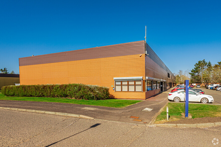 3-5 Cochrane Sq, Livingston à louer - Photo de l’immeuble – Image 1 sur 1