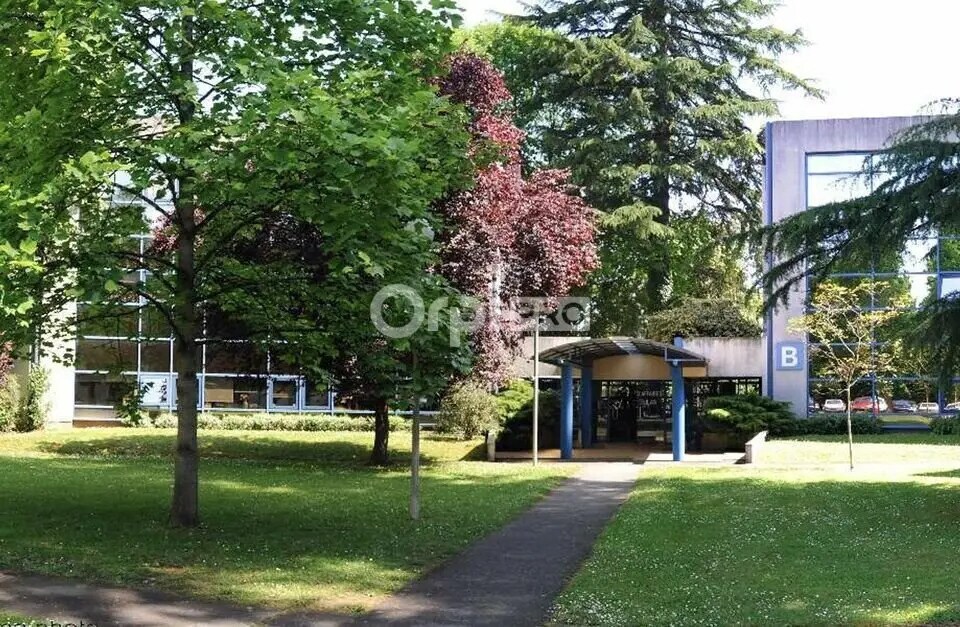 Bureau dans Pau à louer Photo de l’immeuble– Image 1 sur 9