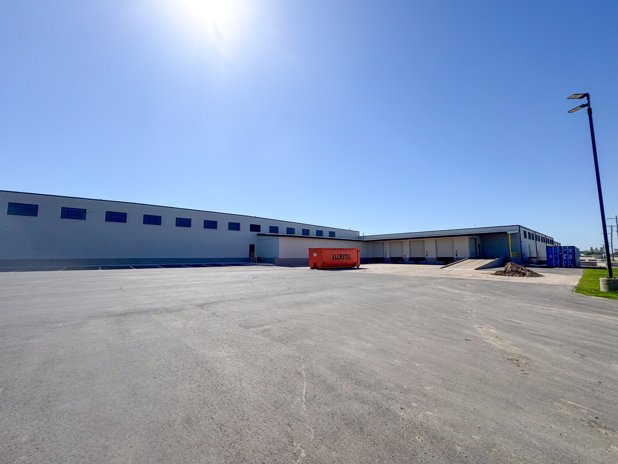 701 E 37th St N, Wichita, KS à vendre Photo principale– Image 1 sur 3